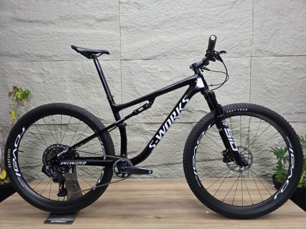 S-WORKS EPIC (L) 2022 BG11