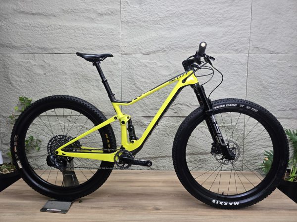Scott spark 900 RC (M) 2021 BG1697