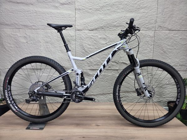 Scott Spark (L) BG1730