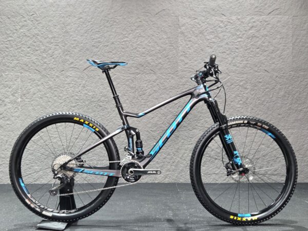 Scott Contessa Spark 710
