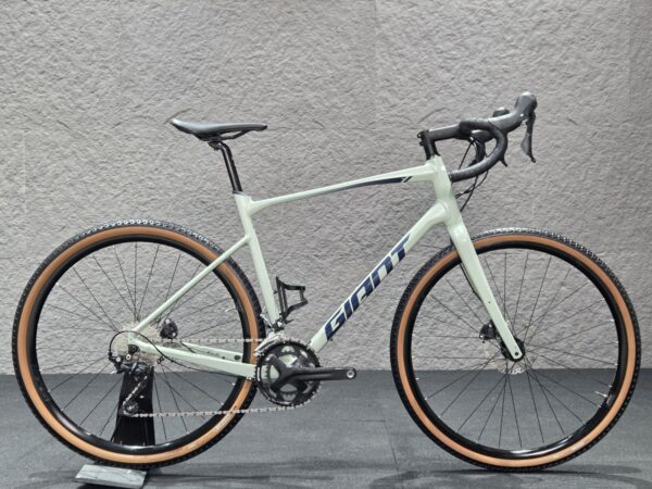 Giant Revolt 1